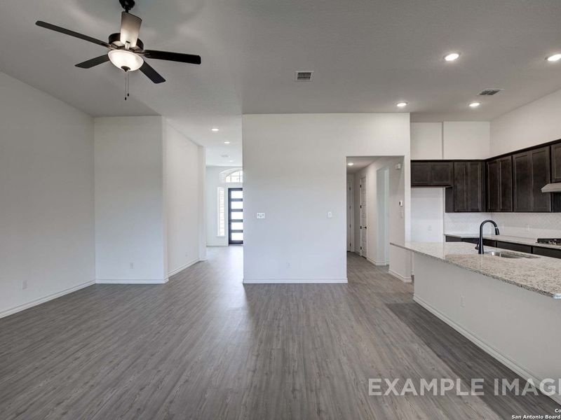 Spacious, unfurnished interior of a new home in Potranco Oaks, Castroville (Image 20). Spacious, unfurnished interior of a new home in Potranco Oaks, Castroville (Image 20).
