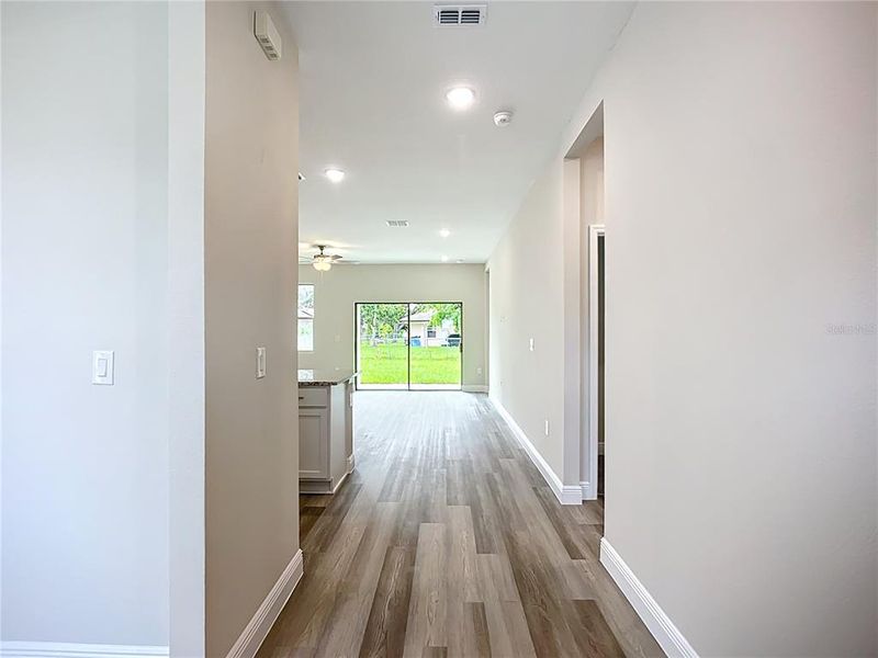 Spacious, unfurnished interior of a new home in , North Port (Image 31).