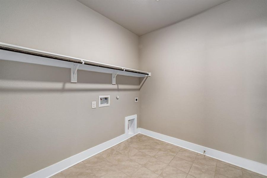 Spacious, unfurnished interior of a new home in , McKinney (Image 27). Spacious, unfurnished interior of a new home in , McKinney (Image 27).