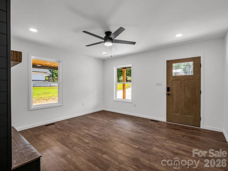 Spacious, unfurnished interior of a new home in , Forest City (Image 9).