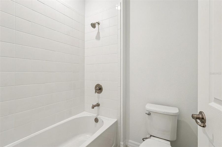 Furnished interior view inside a new home in Brack Ranch, St. Cloud (Image 7).