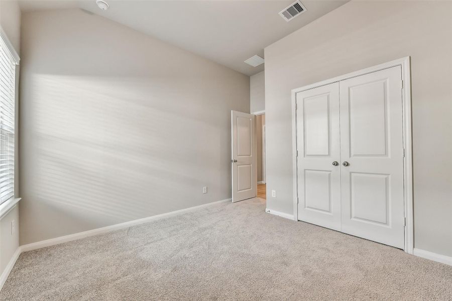 Spacious, unfurnished interior of a new home in King Oaks Village, Baytown (Image 27). Spacious, unfurnished interior of a new home in King Oaks Village, Baytown (Image 27).