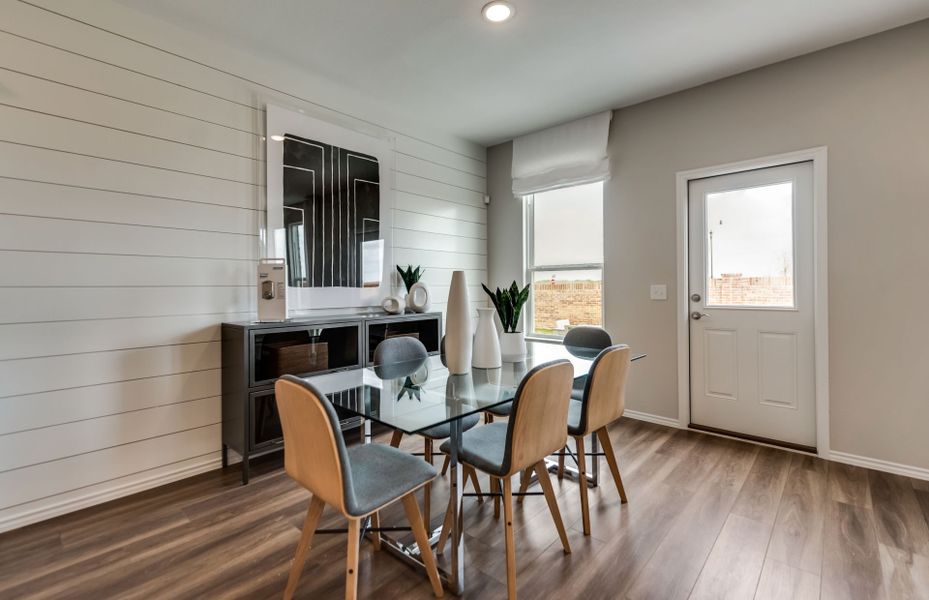 Representative furnished interior of a home built from the Stockdale by Pulte Homes in Bay Creek, Baytown (Image 13).
