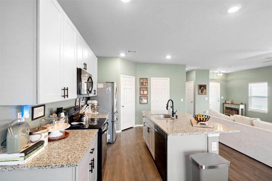 Furnished interior view inside a new home in Chapel Run, Montgomery (Image 22). Furnished interior view inside a new home in Chapel Run, Montgomery (Image 22).