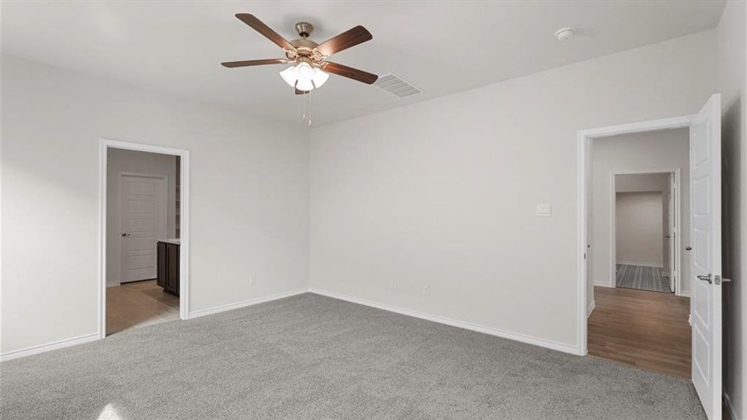 Spacious, unfurnished interior of a new home in Fireside by the Lake, Garland (Image 11). Spacious, unfurnished interior of a new home in Fireside by the Lake, Garland (Image 11).