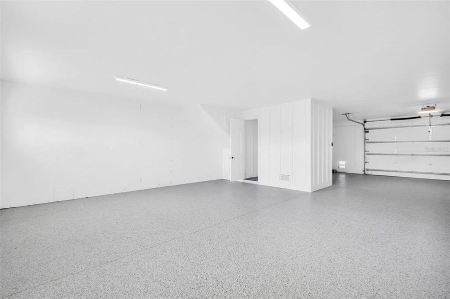 Spacious, unfurnished interior of a new home in , St. Petersburg (Image 56).