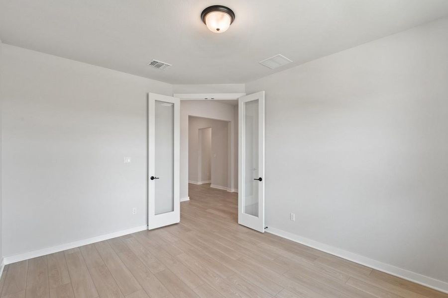 Spacious, unfurnished interior of a new home in Lagos Reserve, Manor (Image 29). Spacious, unfurnished interior of a new home in Lagos Reserve, Manor (Image 29).
