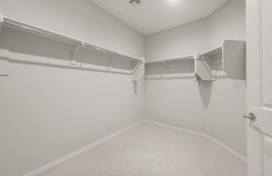 Spacious, unfurnished interior of a new home in Parkside at Anthem at Merrill Ranch, Florence (Image 29).