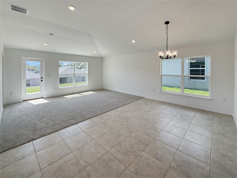 Spacious, unfurnished interior of a new home in Arbor Park, Leesburg (Image 9).