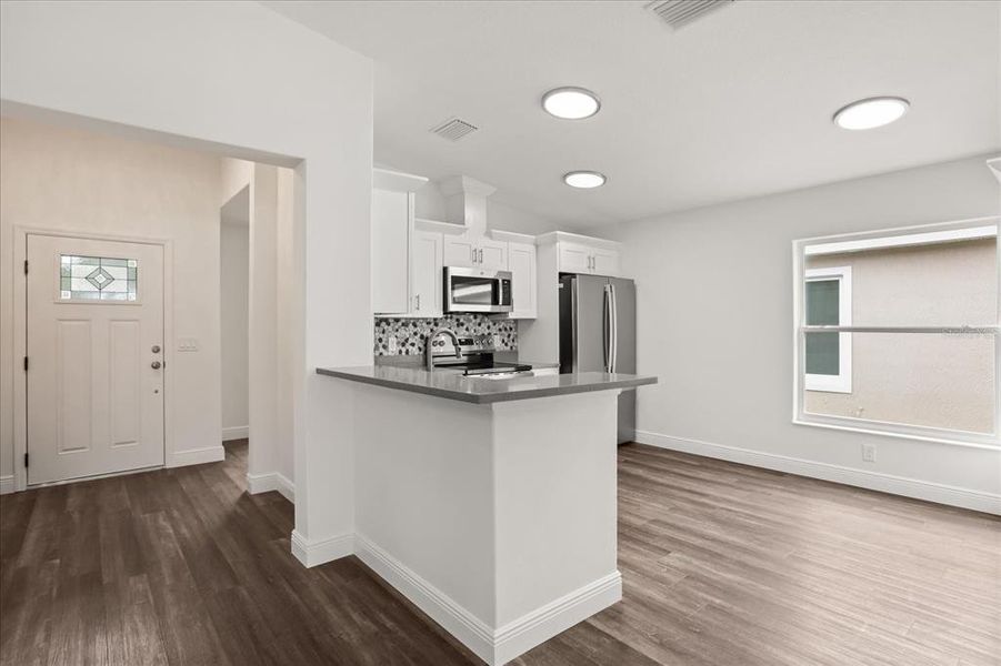 Furnished interior view inside a new home in , Leesburg (Image 5).