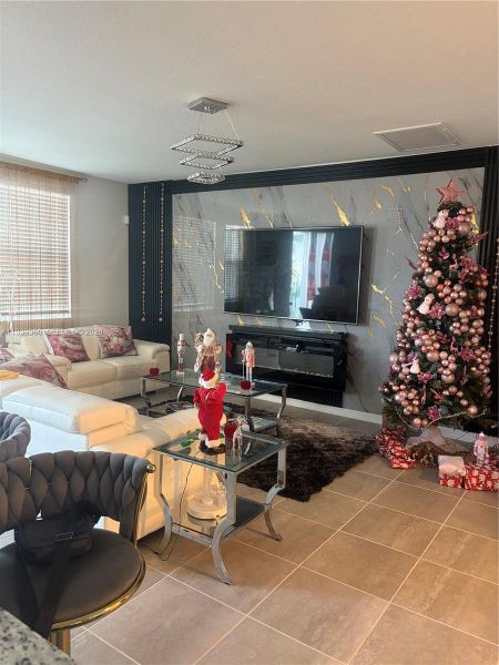 Image 48 of a home in .