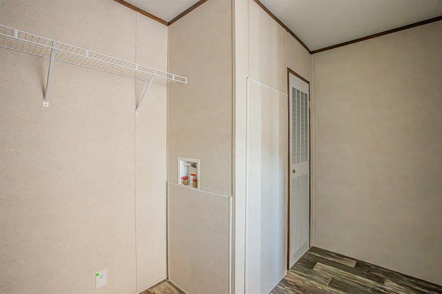 Spacious, unfurnished interior of a new home in , Bellevue (Image 18).