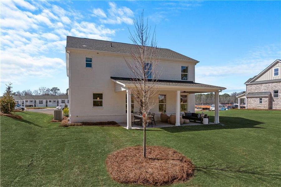 Exterior details and patio area of a home in Bowers Farm, McDonough (Image 4).
