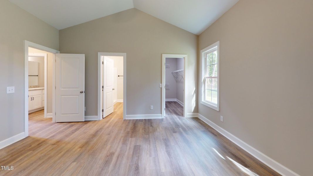 Bedroom (3) Bedroom (3)