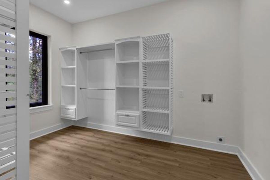 Spacious, unfurnished interior of a new home in , Atlanta (Image 69).