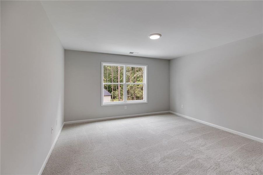 Spacious, unfurnished interior of a new home in Liberty Station, Bremen (Image 33).