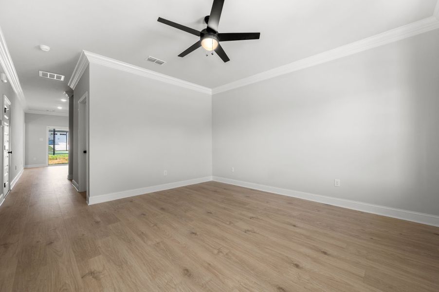 Spacious, unfurnished interior of a new home in Saddlebrook, Murfreesboro (Image 16).