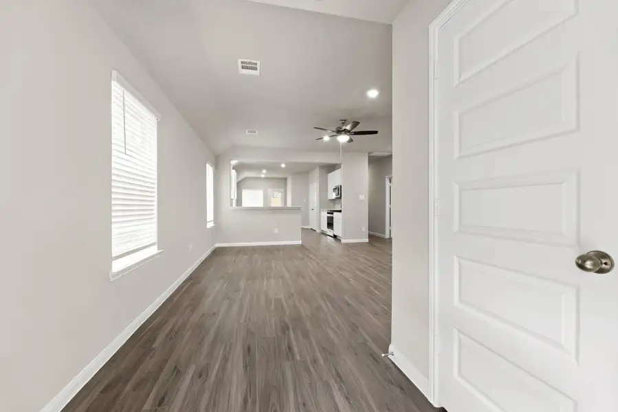 Spacious, unfurnished interior of a new home in Ridgeland Hills, Willis (Image 13). Spacious, unfurnished interior of a new home in Ridgeland Hills, Willis (Image 13).