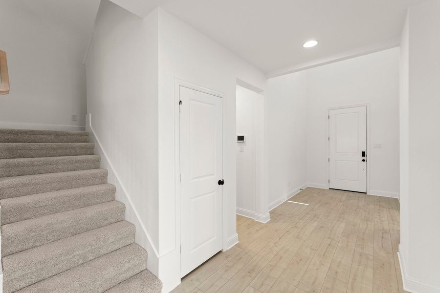 Spacious, unfurnished interior of a new home in Creekside, Royse City (Image 28). Spacious, unfurnished interior of a new home in Creekside, Royse City (Image 28).