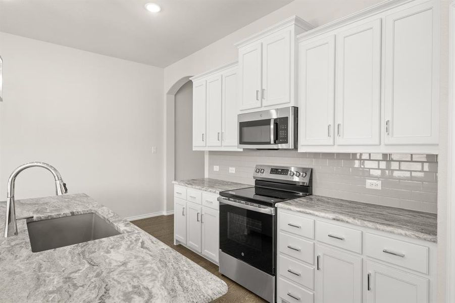 513 Waterford Park- Kitchen-5 513 Waterford Park- Kitchen-5