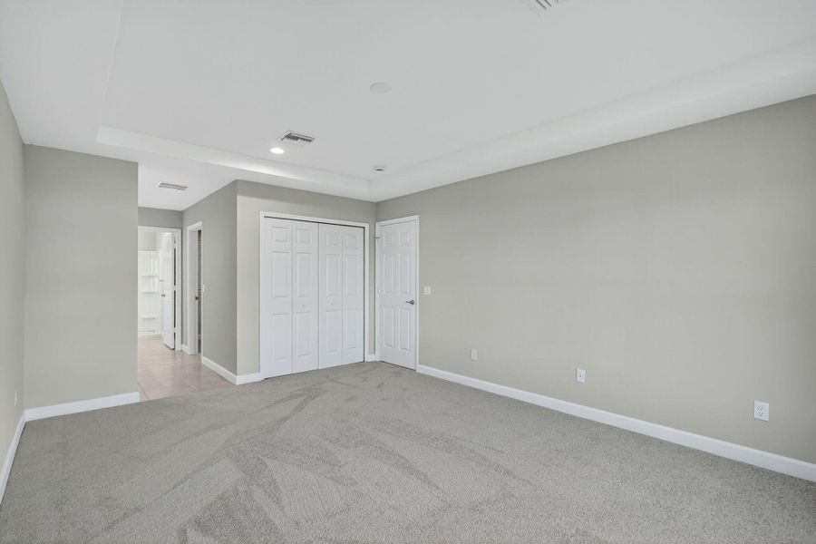 Spacious, unfurnished interior of a new home in , Fort Pierce (Image 30).