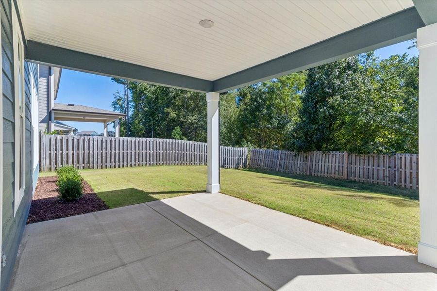 Exterior details and patio area of a home in Crawford Creek, Grovetown (Image 4).