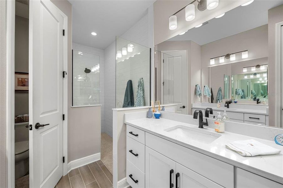 Furnished interior view inside a new home in , Sarasota (Image 35).