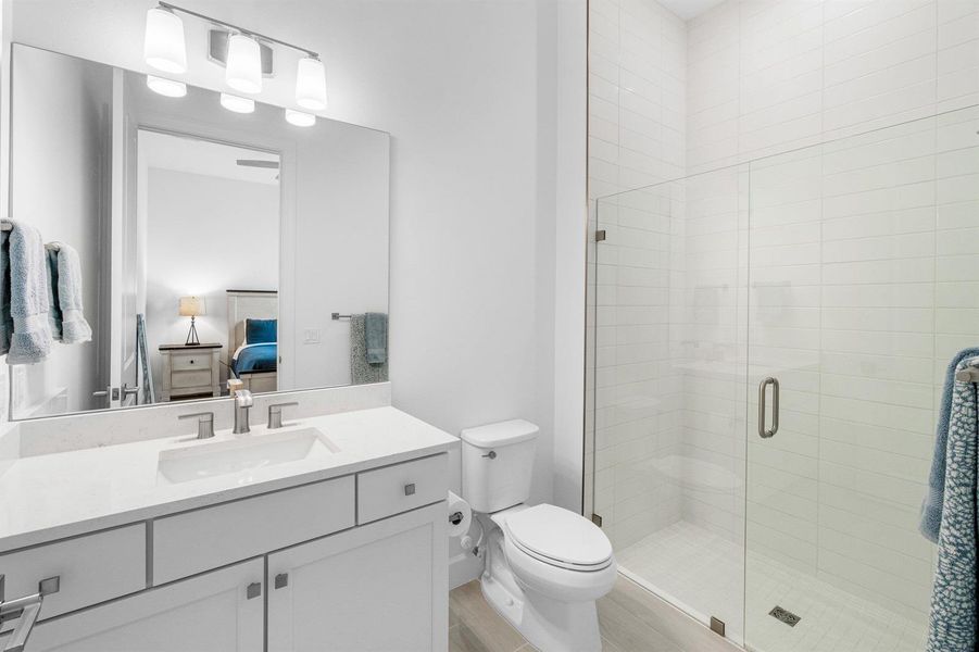 bathroom bathroom