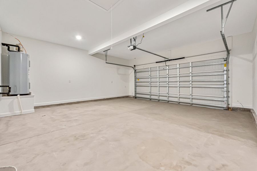 Spacious, unfurnished interior of a new home in , Crestview (Image 43).