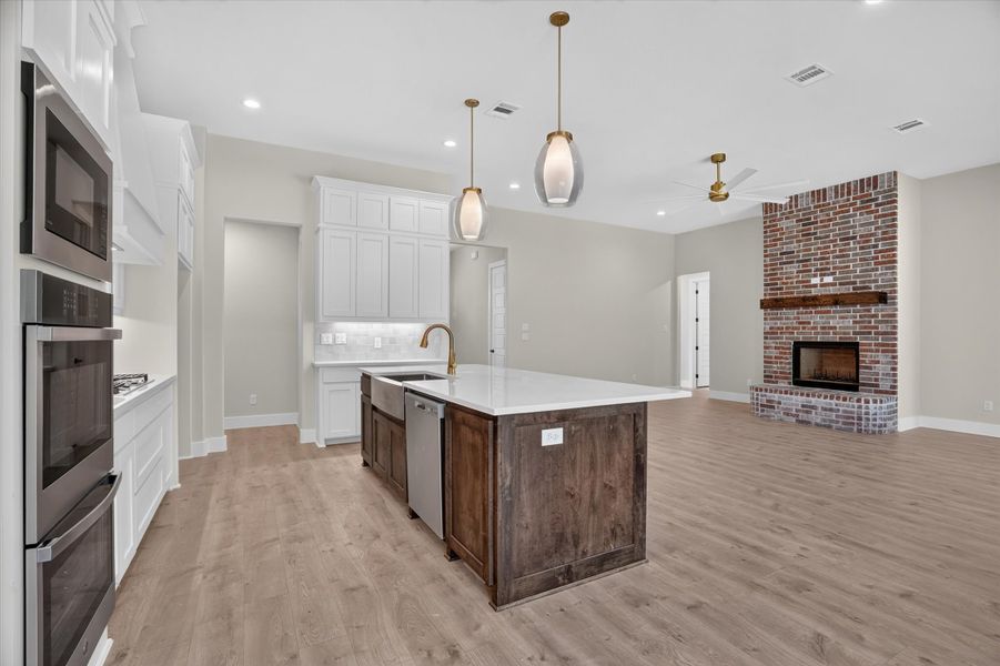 Furnished interior view inside a new home in Cartwright Ranch, Weatherford (Image 7). Furnished interior view inside a new home in Cartwright Ranch, Weatherford (Image 7).