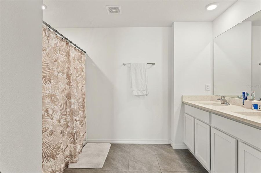 Furnished interior view inside a new home in Harvest Ridge, Zephyrhills (Image 20).
