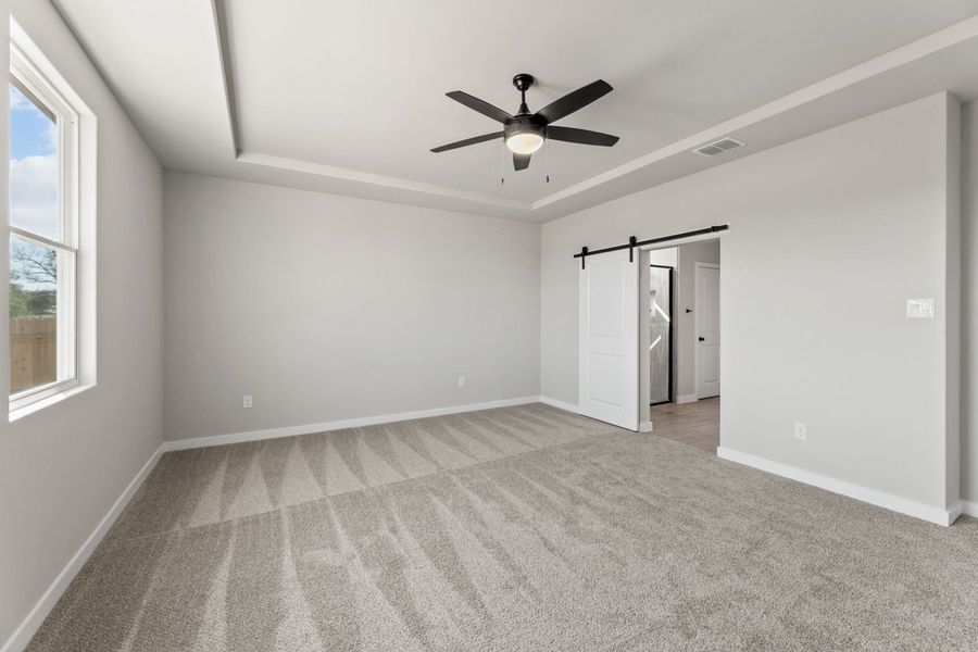 Representative unfurnished interior of a home built from the Tularosa by Hakes Brothers in Hickory Ridge, Elmendorf (Image 26).