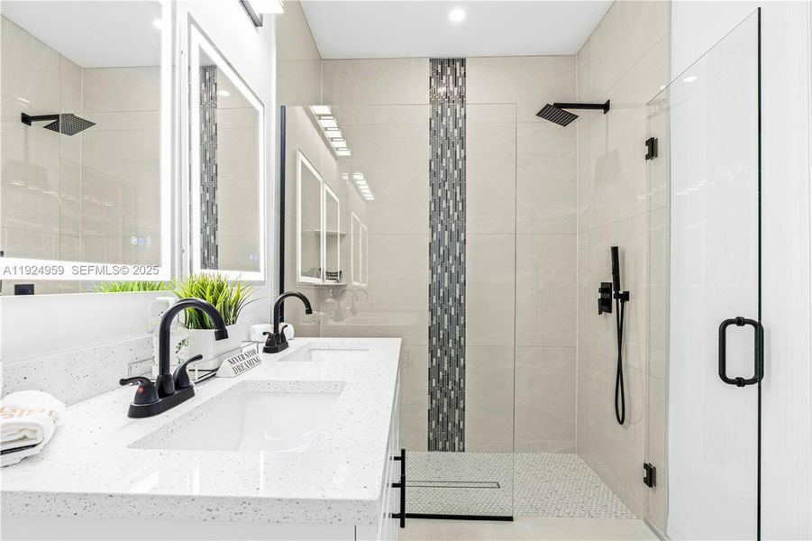 Furnished interior view inside a new home in , Lehigh Acres (Image 7).