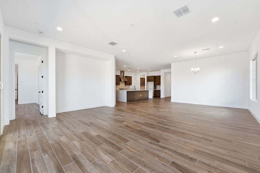 Spacious, unfurnished interior of a new home in Legado, Queen Creek (Image 19). Spacious, unfurnished interior of a new home in Legado, Queen Creek (Image 19).