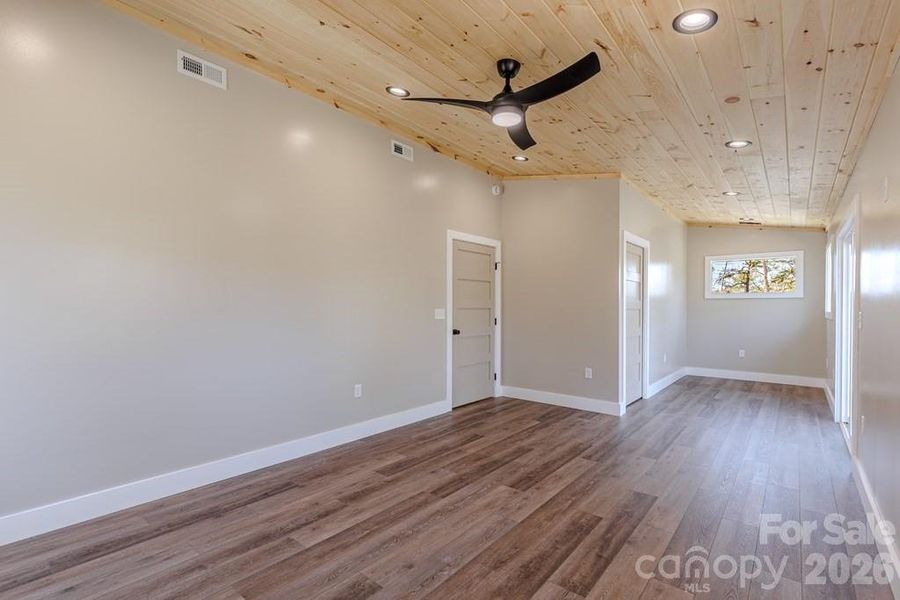 Spacious, unfurnished interior of a new home in , Whittier (Image 37).