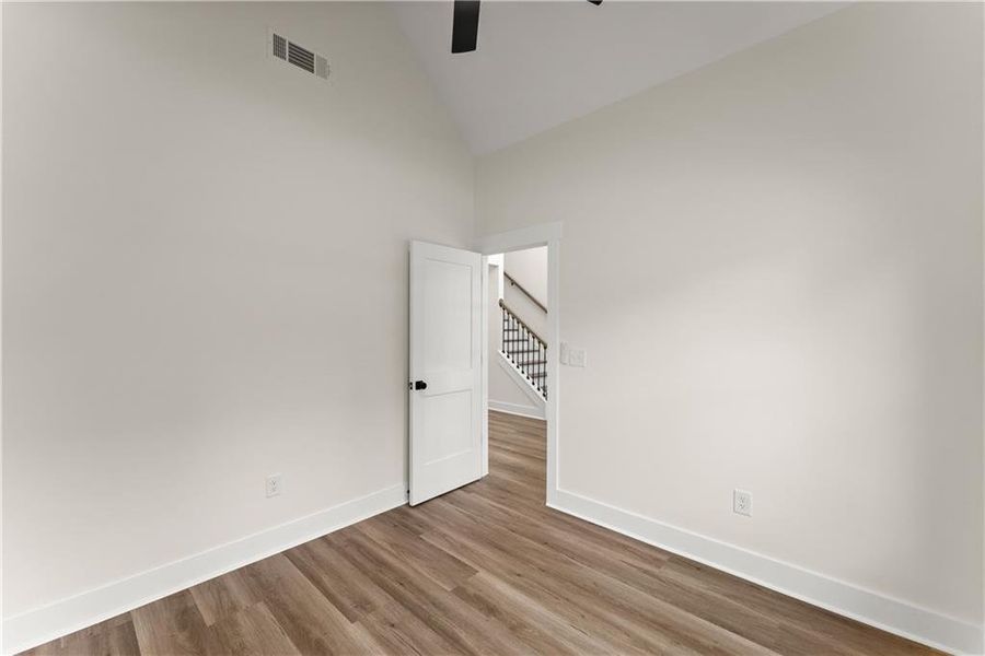 Spacious, unfurnished interior of a new home in , Gainesville (Image 16).