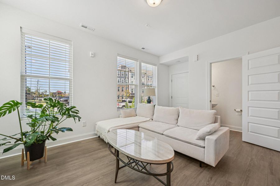 7-web-or-mls-a-S1810-007