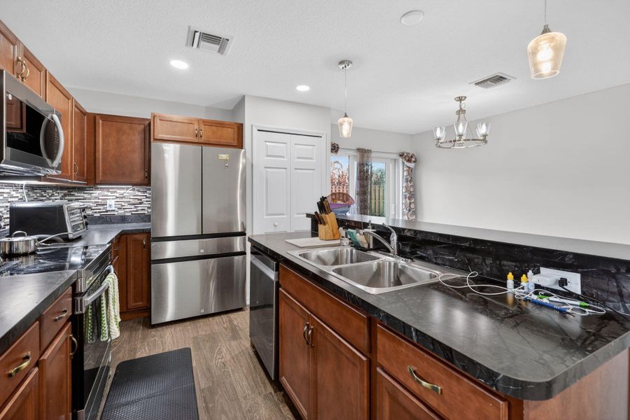 31-web-or-mls-_MLP6466