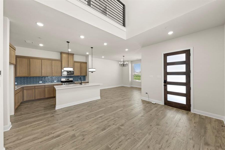 06. 3900 Keya - Dining (2)