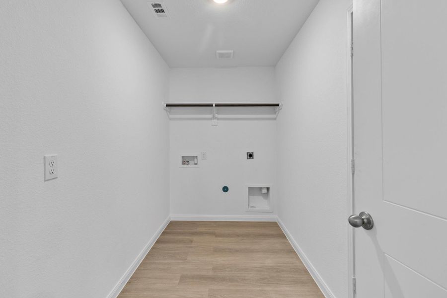Spacious, unfurnished interior of a new home in McCrorey Trails, Conroe (Image 15). Spacious, unfurnished interior of a new home in McCrorey Trails, Conroe (Image 15).