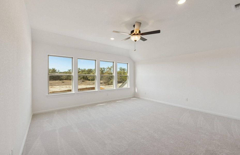 Spacious, unfurnished interior of a new home in Saddleback at Santa Rita Ranch, Liberty Hill (Image 34).