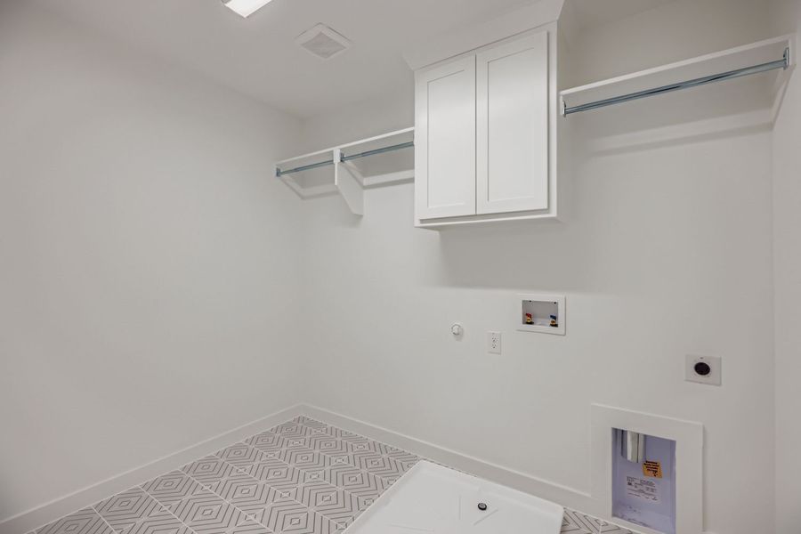 Spacious, unfurnished interior of a new home in Castle Hills Northpointe - Townhomes, Carrollton (Image 28). Spacious, unfurnished interior of a new home in Castle Hills Northpointe - Townhomes, Carrollton (Image 28).