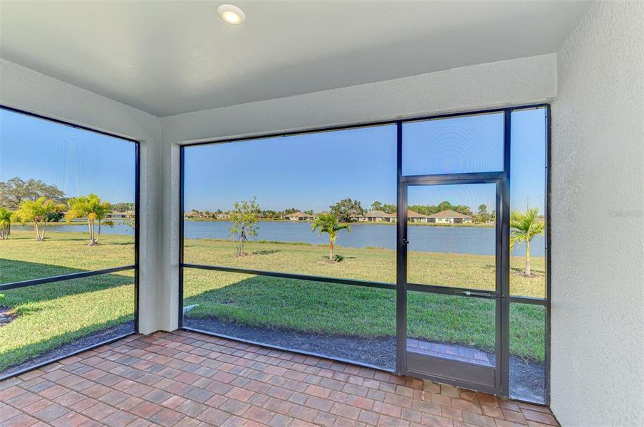 Exterior details and patio area of a home in , Venice (Image 22).