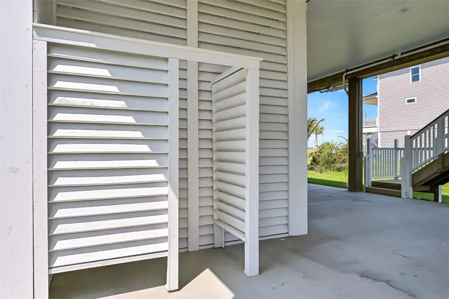 Furnished interior view inside a new home in , Galveston (Image 9).