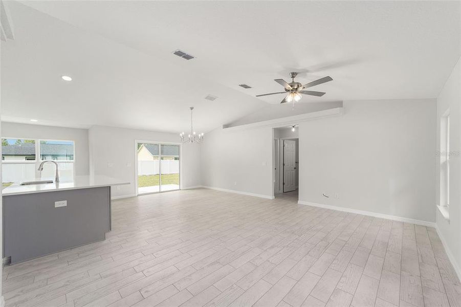 Spacious, unfurnished interior of a new home in , Ocala (Image 18).