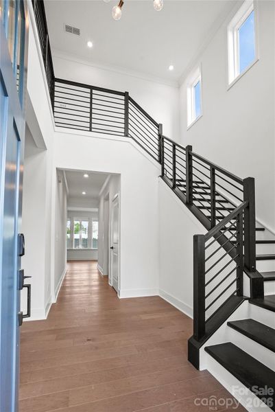 Spacious, unfurnished interior of a new home in Parkside Crossing, Charlotte (Image 31).