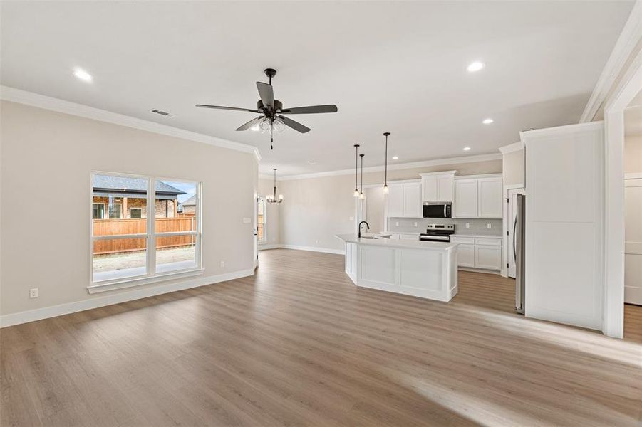Spacious, unfurnished interior of a new home in , Mabank (Image 19).