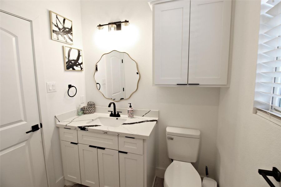 Furnished interior view inside a new home in , Baytown (Image 17).