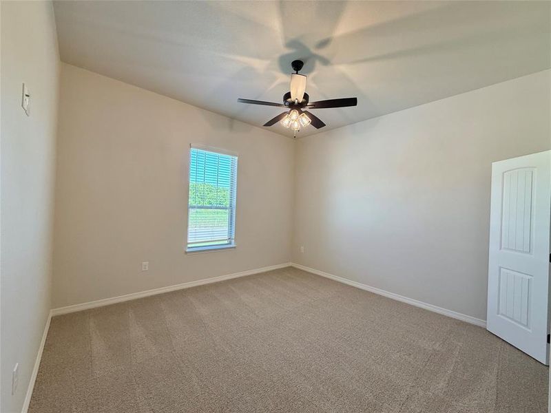 Spacious, unfurnished interior of a new home in , Lorena (Image 30).