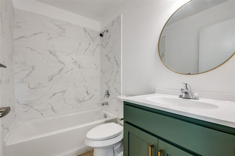 Furnished interior view inside a new home in , Terrell (Image 4).